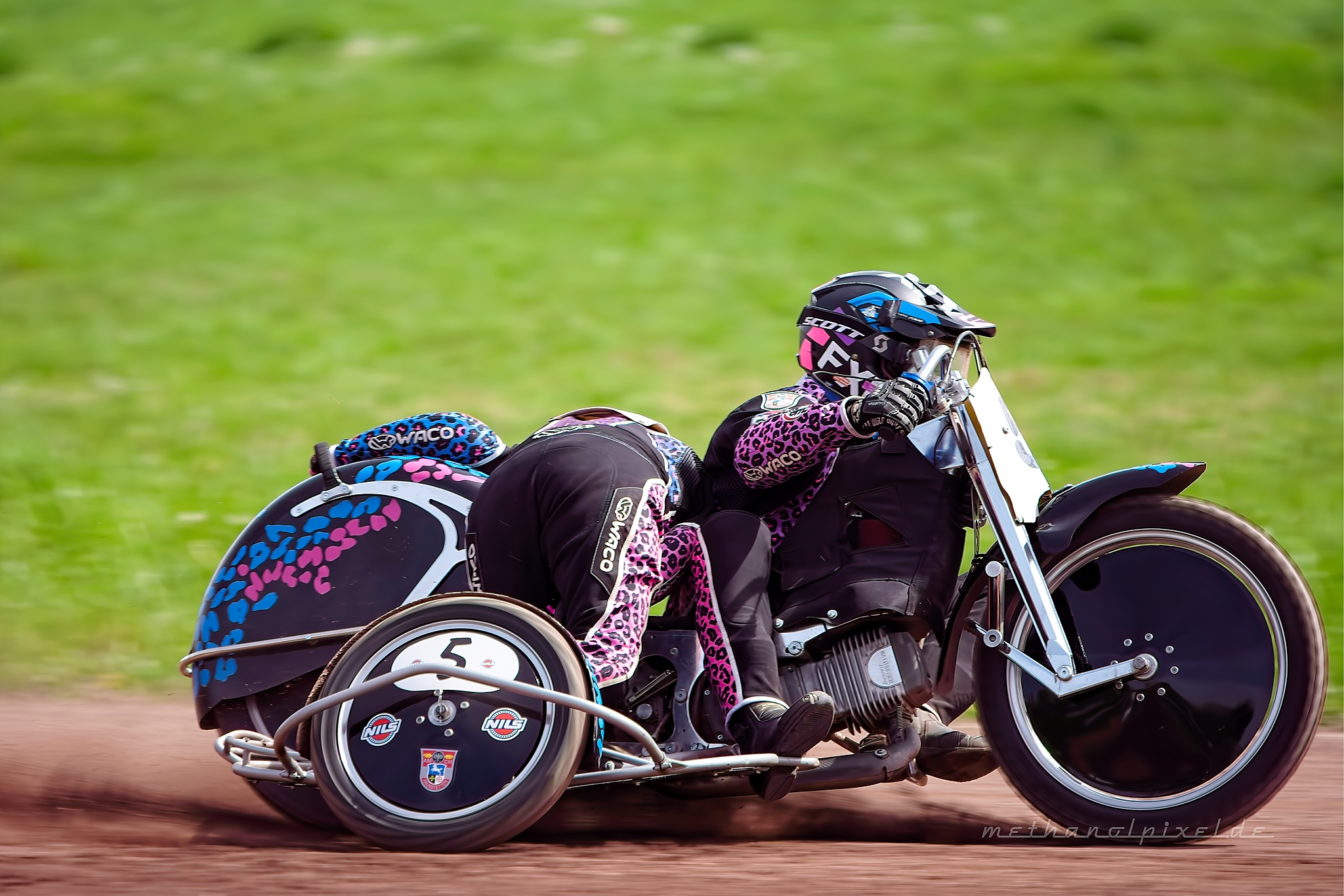 ILCE 7M4   A7404905 2048